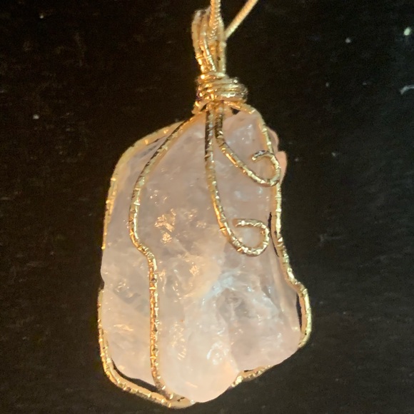 Rose Quartz Crystal Natural Gemstone - Picture 3 of 3